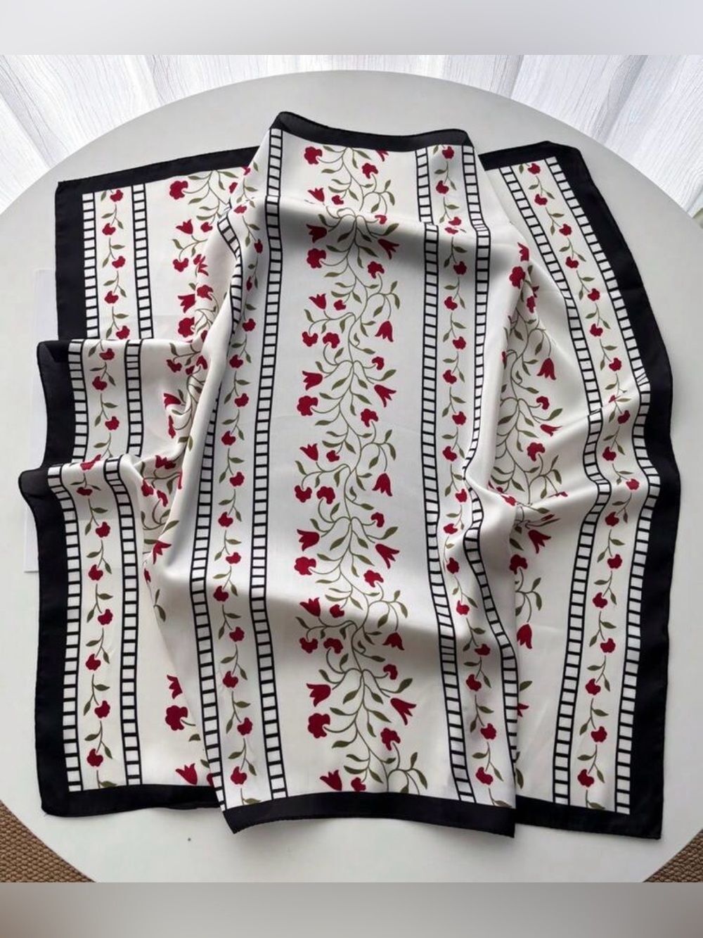 Elegant Floral White Scarf A807 - Picture 2 of 3